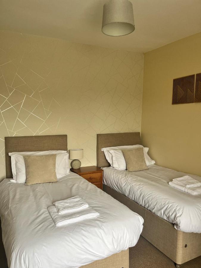 The Lion Hotel Llansantffraid-ym-Mechain Buitenkant foto